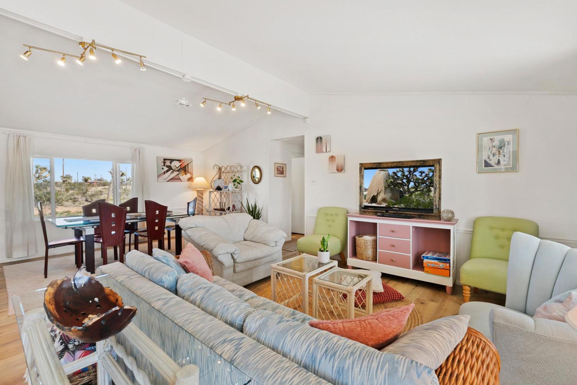 Holiday home Joshua Tree Sunrises And Sunsets, Hot Tub, Star Gazing, Pet Friendly