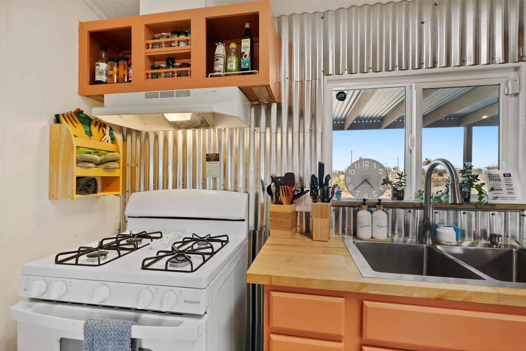 Holiday home Joshua Tree Sunrises And Sunsets, Hot Tub, Star Gazing, Pet Friendly